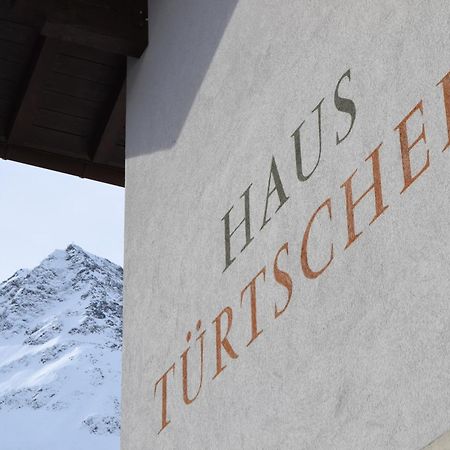 Fruehstueckspension Tuertscher Galtür Екстериор снимка